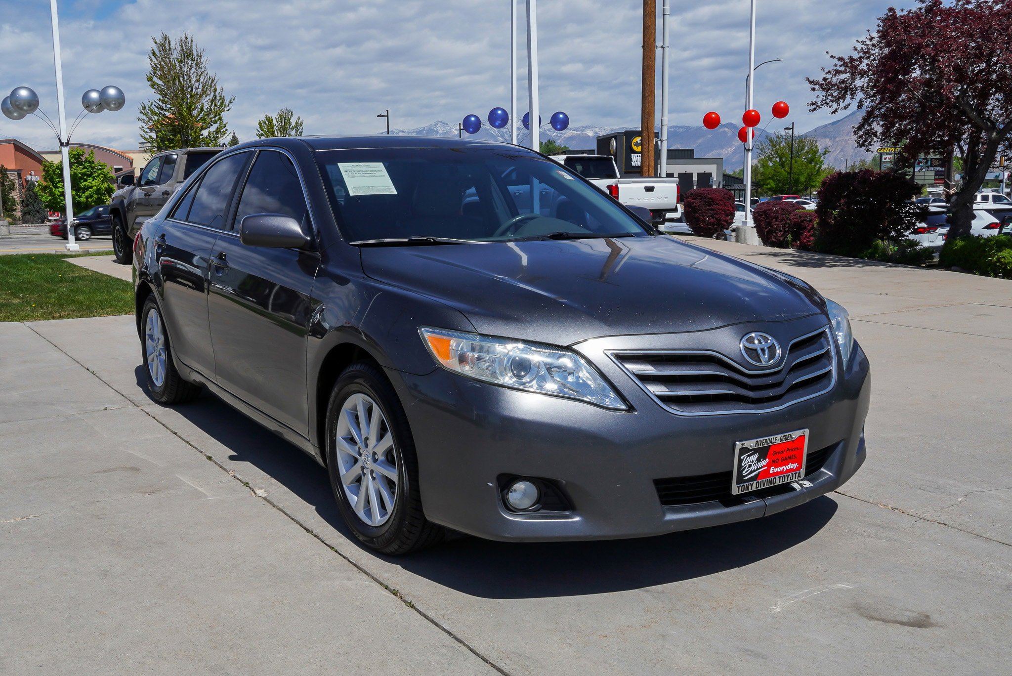 Used 2010 Toyota Camry XLE FWD image 2