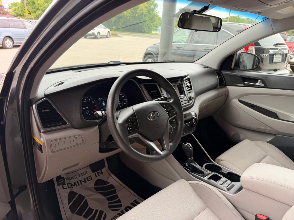 Used 2016 Hyundai Tucson SE w/ Option Group 02 AWD/4WD image 9