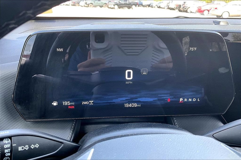 Used 2025 Chevrolet Equinox LT AWD/4WD image 16