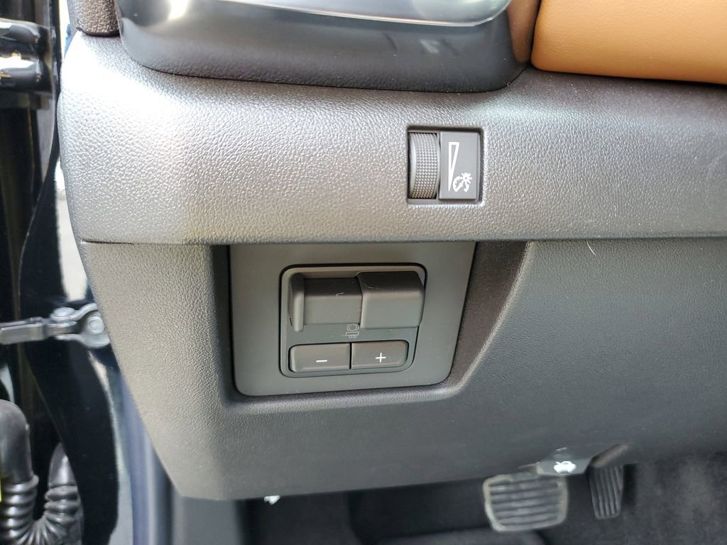New 2026 GMC Canyon AT4 w/ AT4 Premium Package AWD/4WD image 17