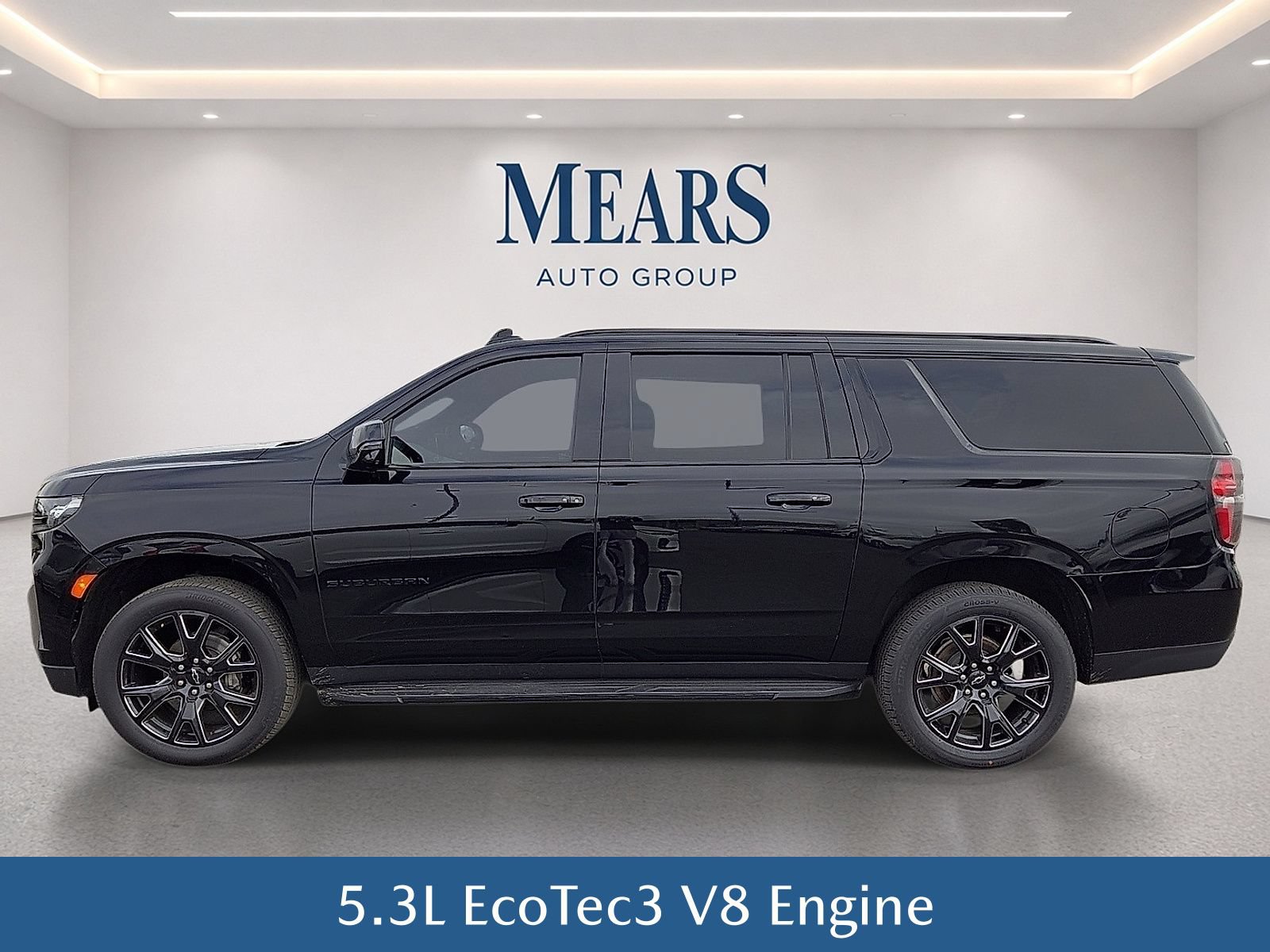 Used 2024 Chevrolet Suburban RST w/ Luxury Package AWD/4WD image 3