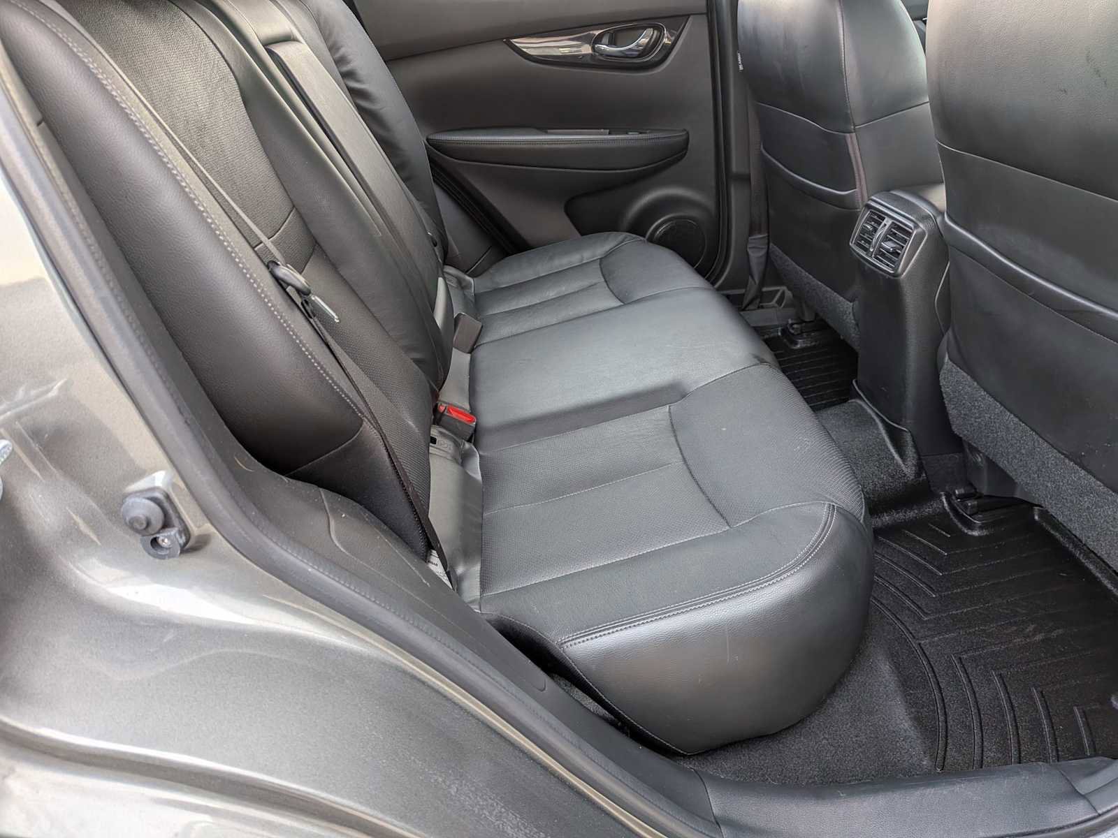 Used 2017 Nissan Rogue Sport SL w/ SL Premium Package image 20