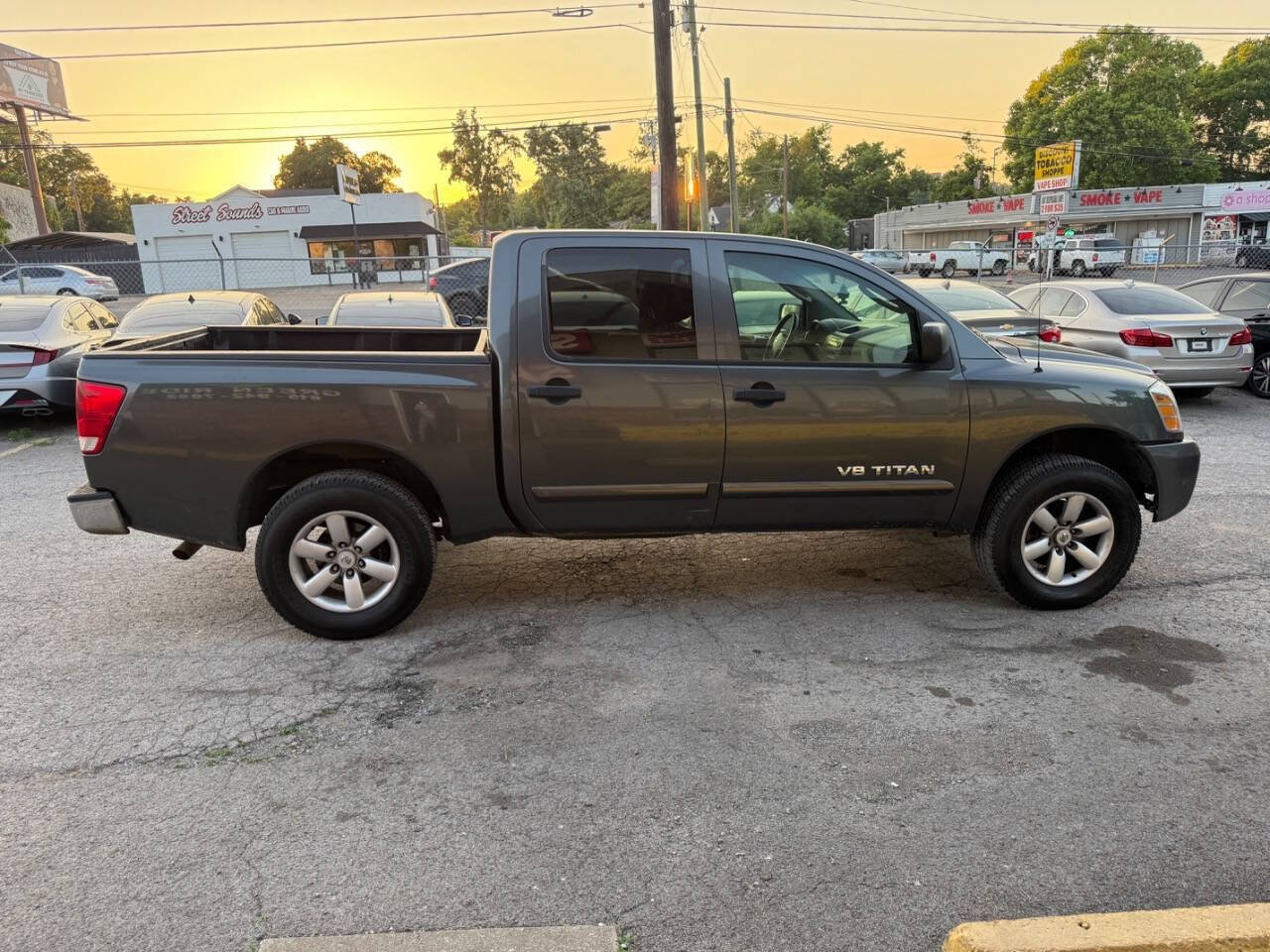 Used 2008 Nissan Titan SE RWD image 6