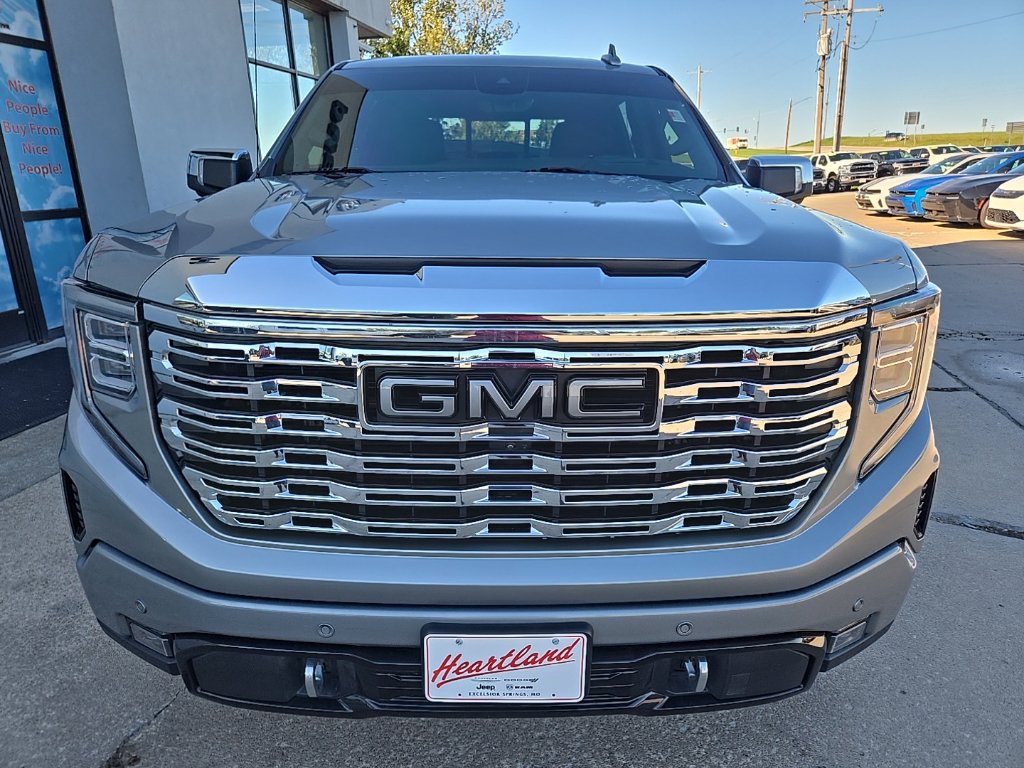 Used 2025 GMC Sierra 1500 Denali AWD/4WD image 6