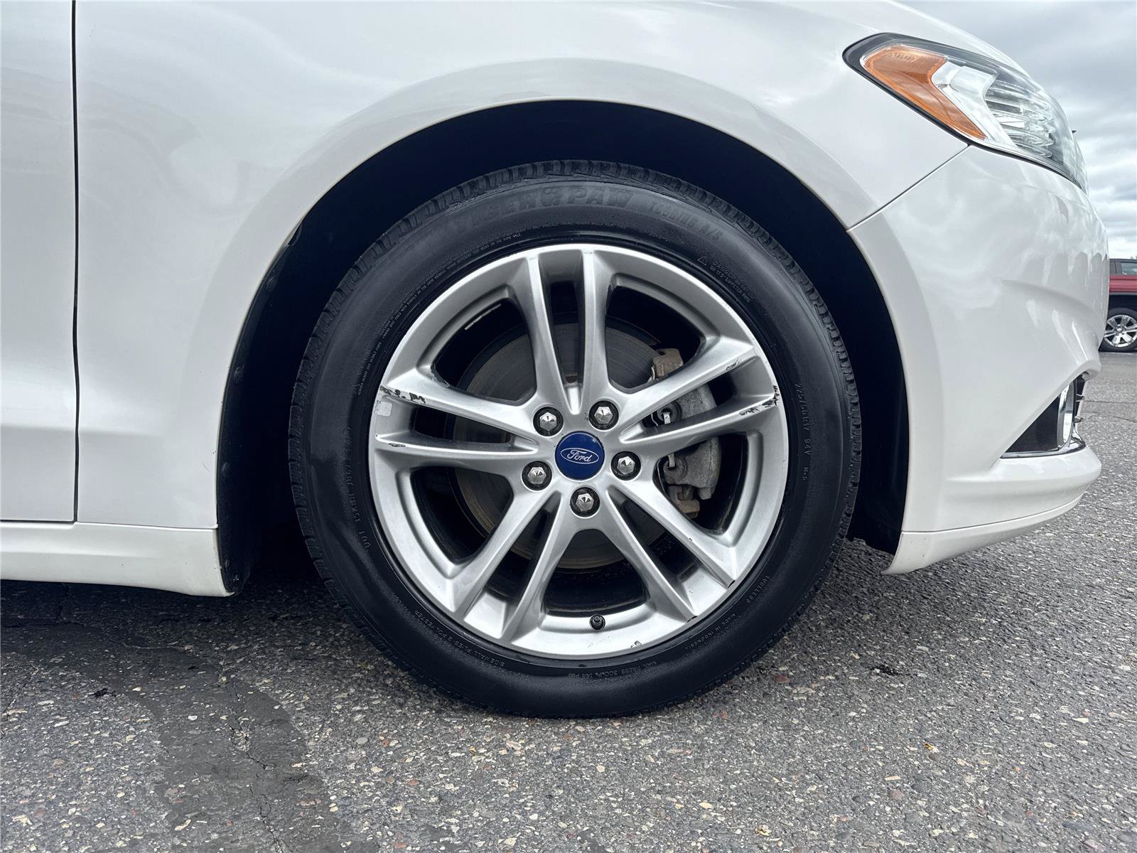 Used 2015 Ford Fusion Titanium FWD image 9