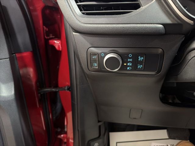 Used 2021 Ford Escape SE w/ SE Sport Appearance Package image 19