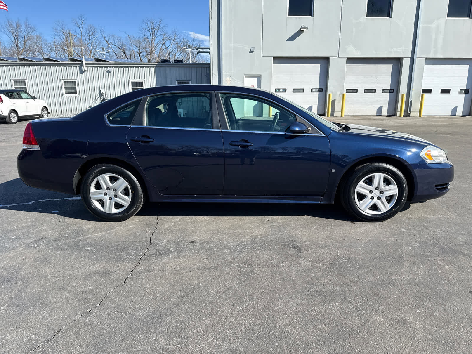 Used 2010 Chevrolet Impala LS image 2