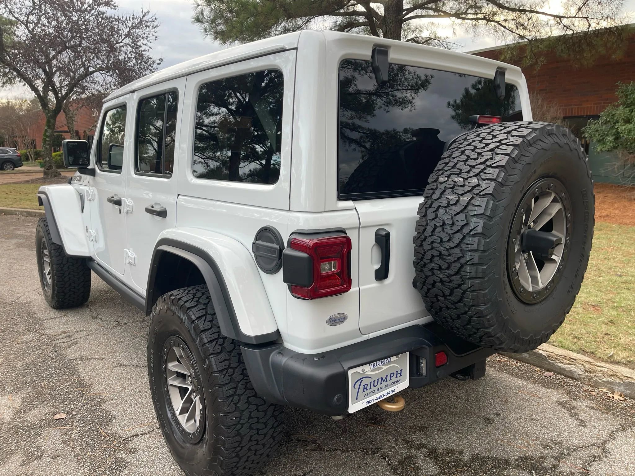 Used 2024 Jeep Wrangler Unlimited Rubicon 392 image 3