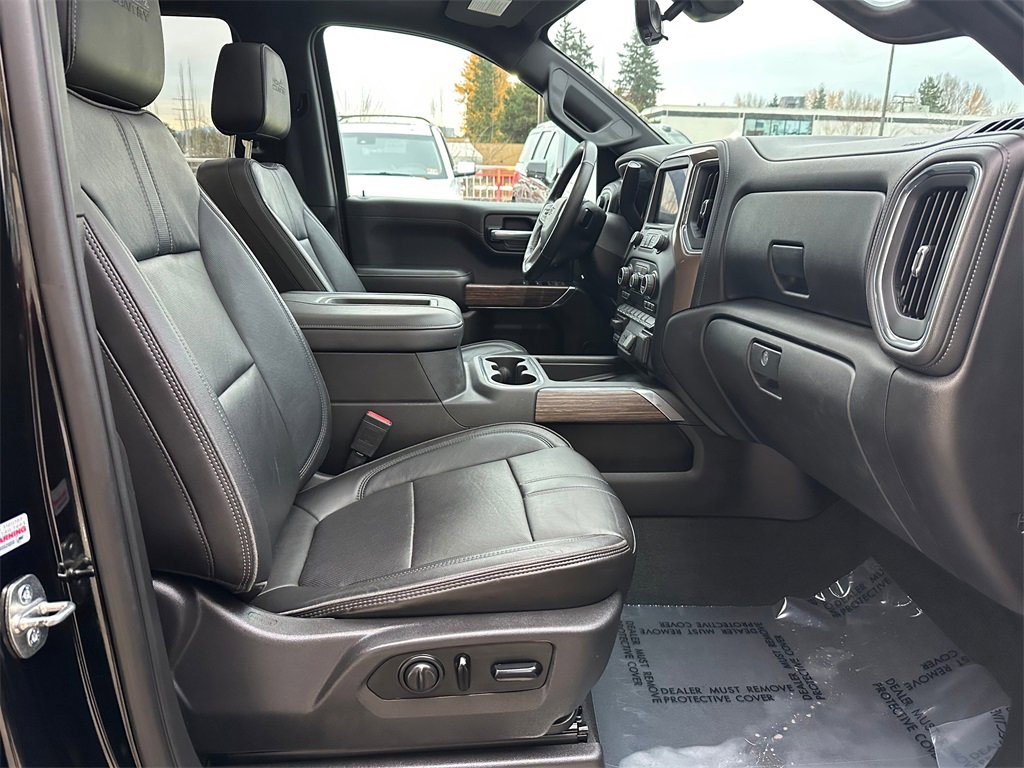 Used 2019 Chevrolet Silverado 1500 High Country w/ Technology Package image 10