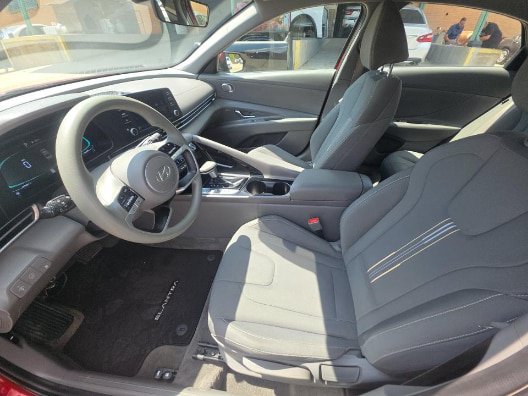 Used 2025 Hyundai Elantra Hybrid FWD image 10