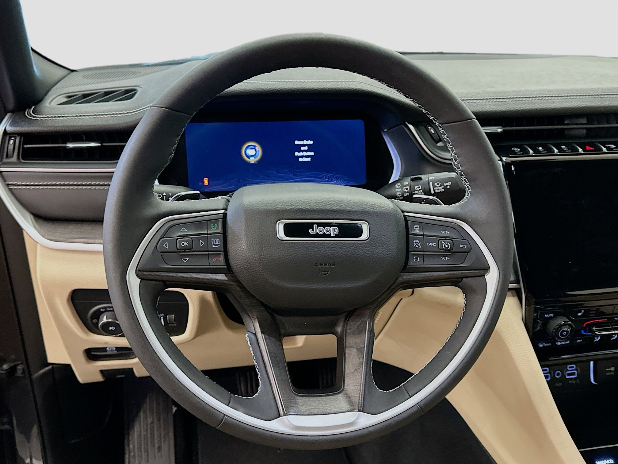 Used 2023 Jeep Grand Cherokee L Limited image 18