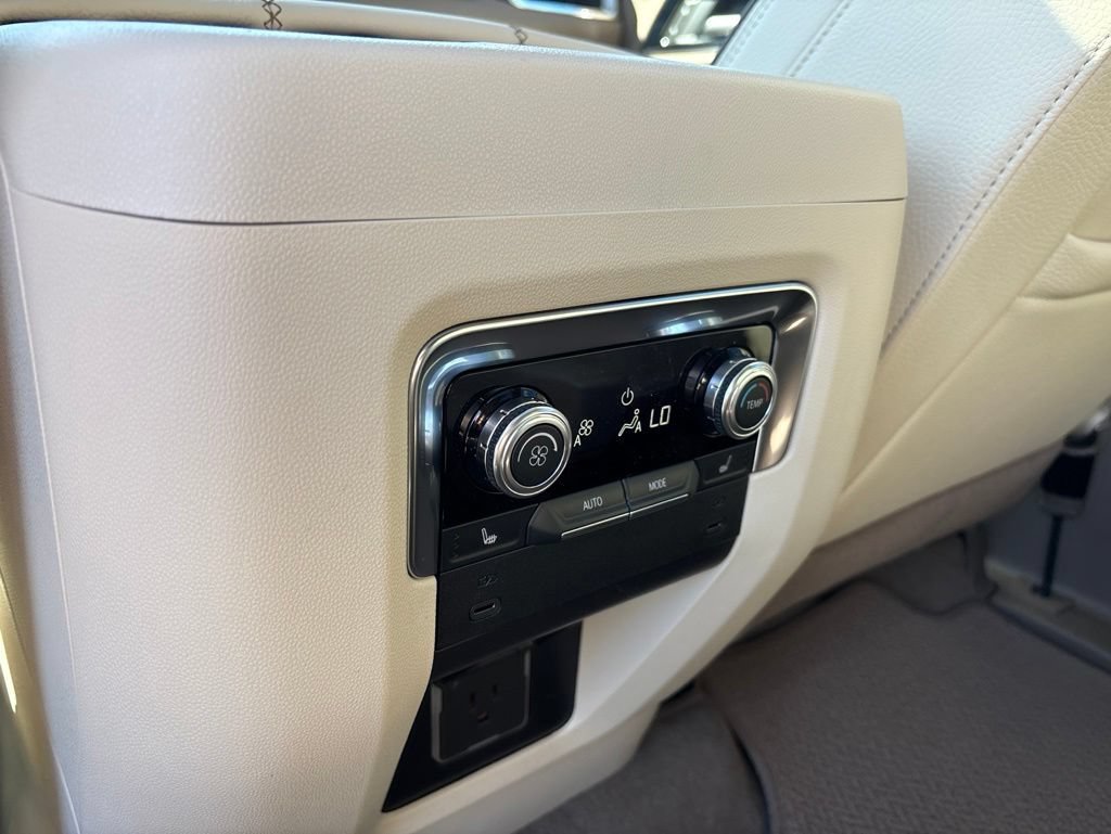 New 2026 GMC Yukon XL Denali w/ Sun & Power Step Package AWD/4WD image 13