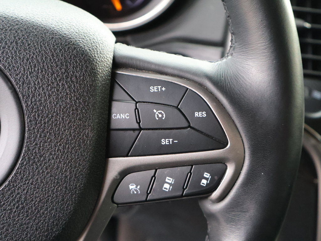 Used 2018 Jeep Grand Cherokee High Altitude AWD/4WD image 31