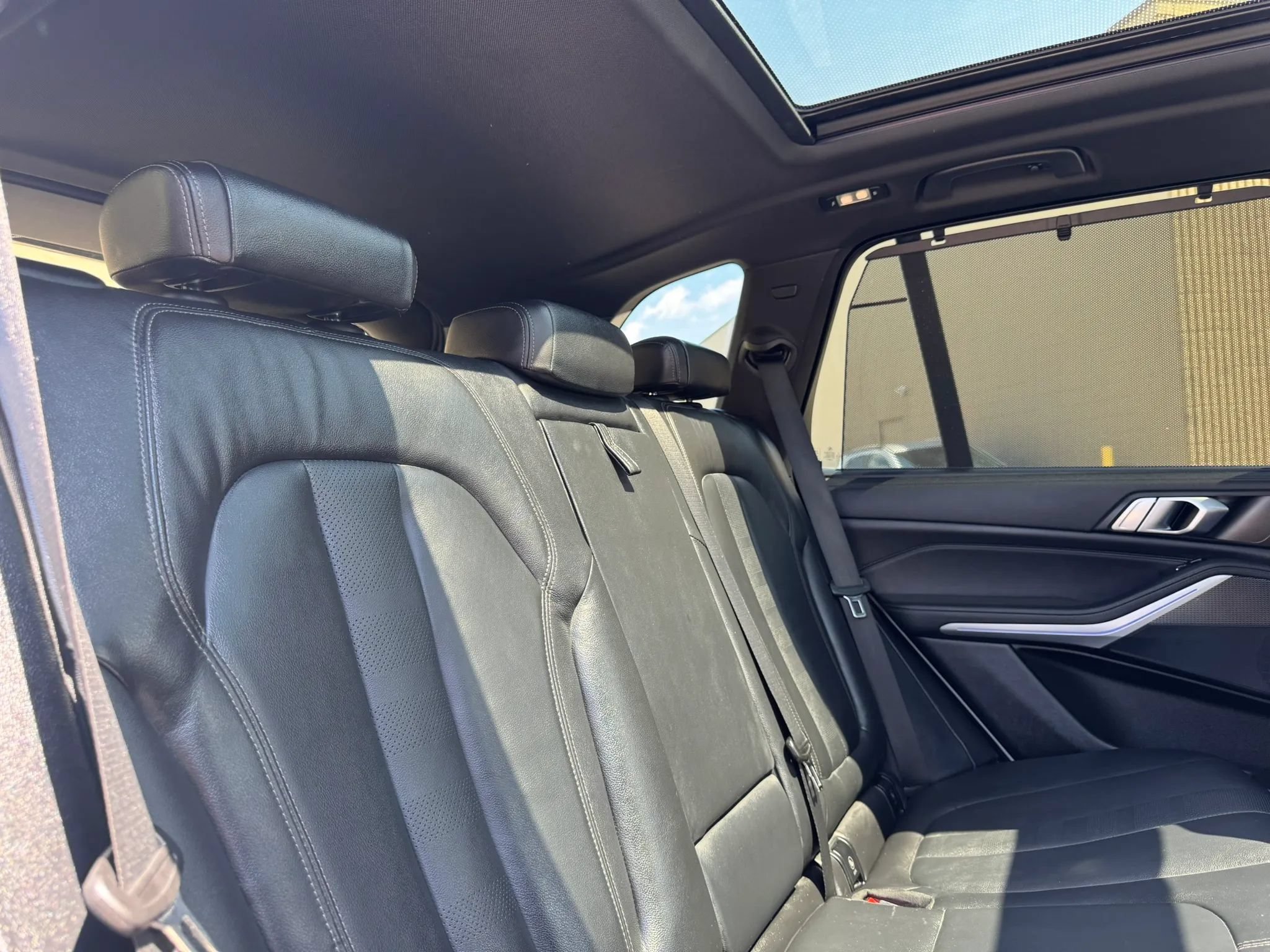 Used 2021 BMW X5 xDrive40i w/ M Sport Package AWD/4WD image 36