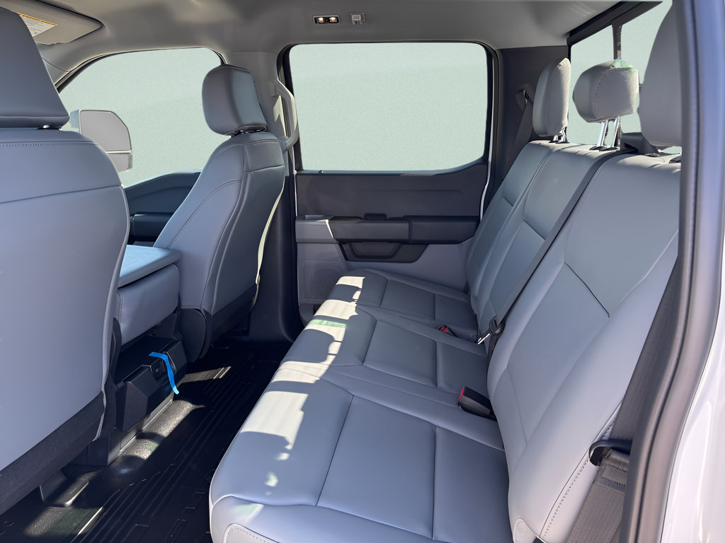 New 2026 Ford F350 XL w/ FX4 Off-Road Package AWD/4WD image 5