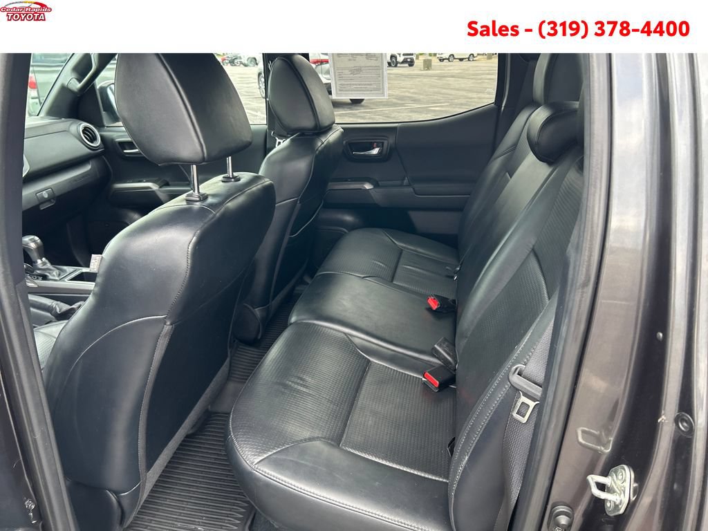 Certified 2018 Toyota Tacoma TRD Off-Road AWD/4WD image 25