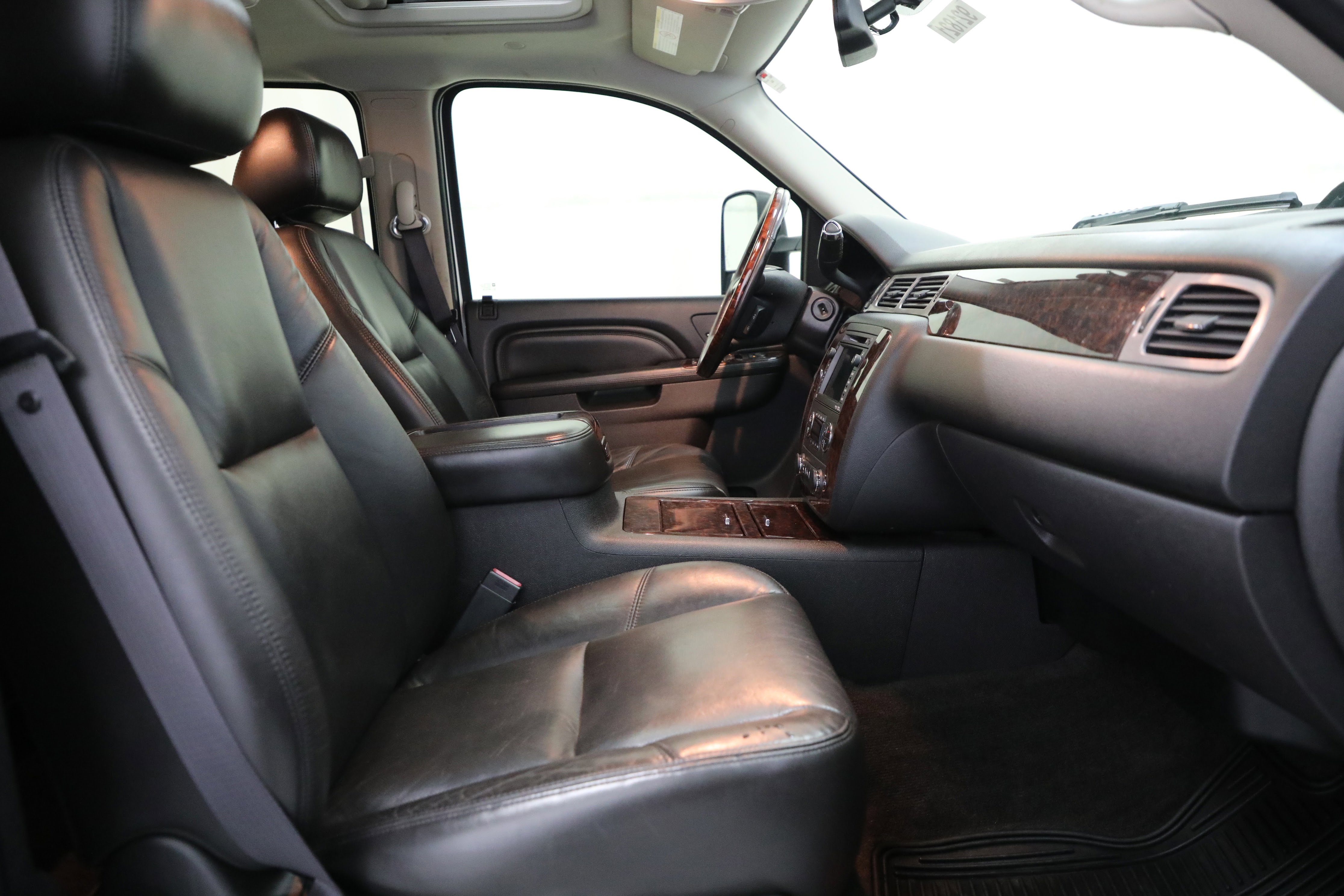 Used 2011 GMC Sierra 3500 Denali image 8