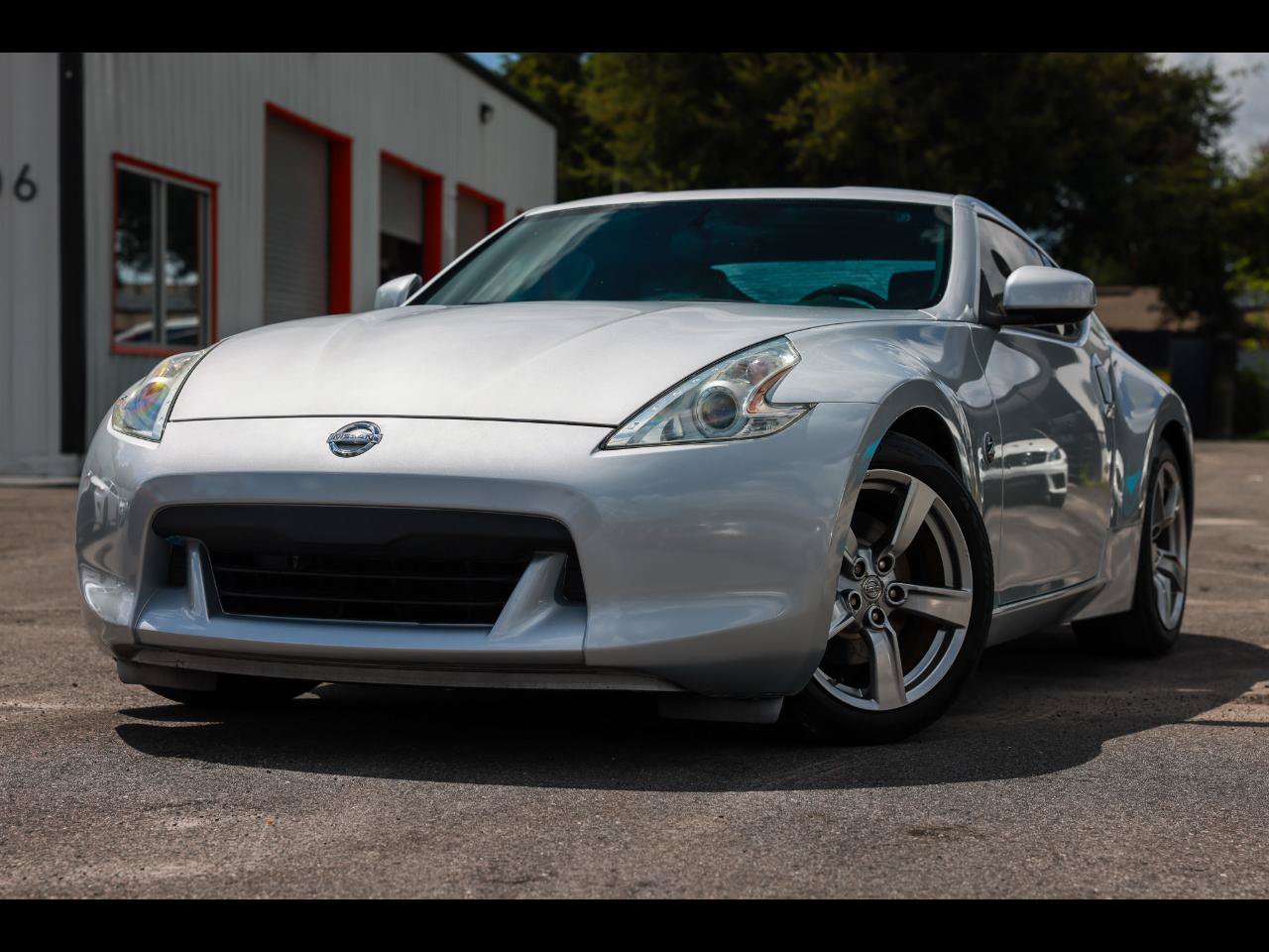 Used 2009 Nissan 370Z Touring RWD image 1