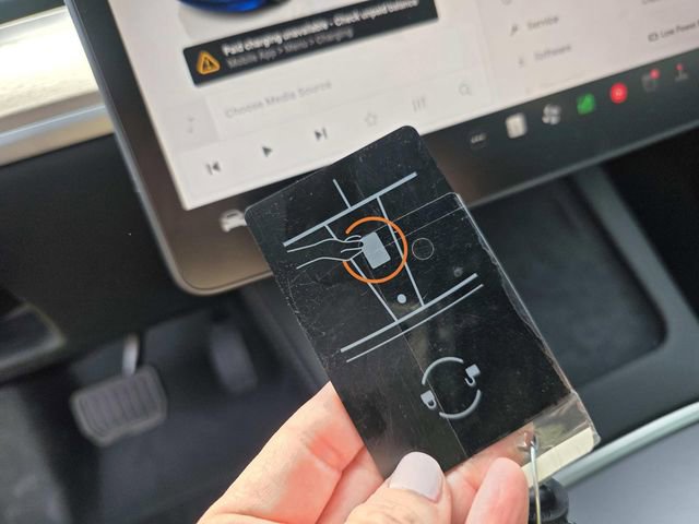 Used 2023 Tesla Model 3 Standard Range image 14