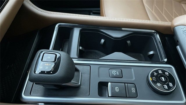 Used 2025 Nissan Pathfinder Platinum image 20