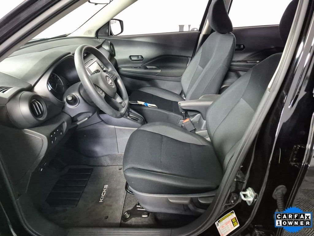 Used 2024 Nissan Kicks S image 9