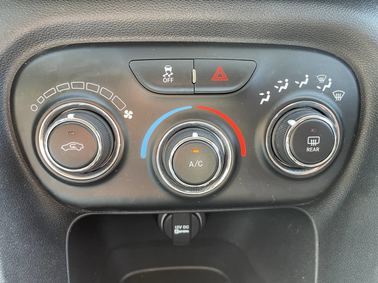 Used 2014 Dodge Dart SE w/ Convenience Group image 18