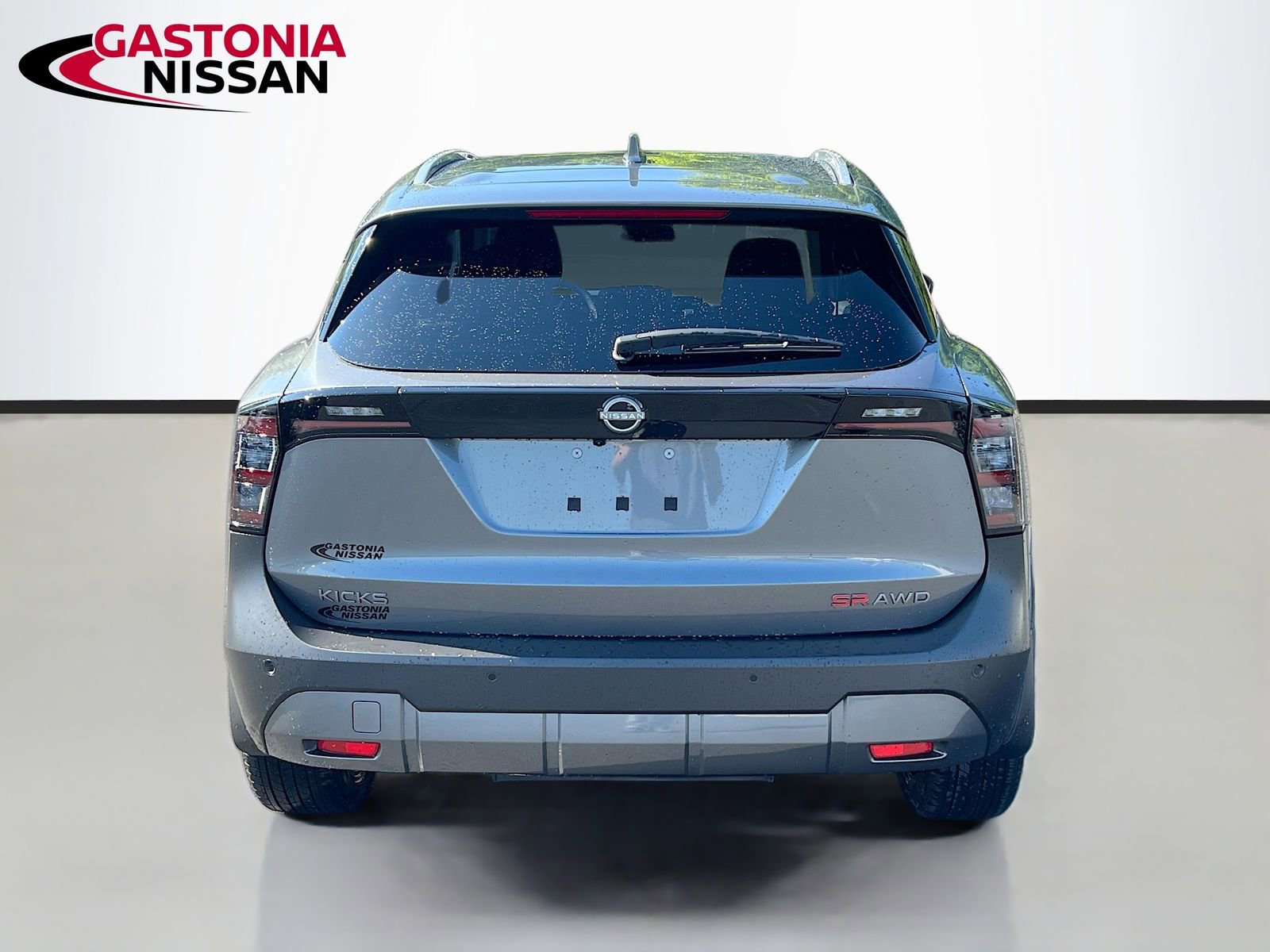 Used 2025 Nissan Kicks SR image 7