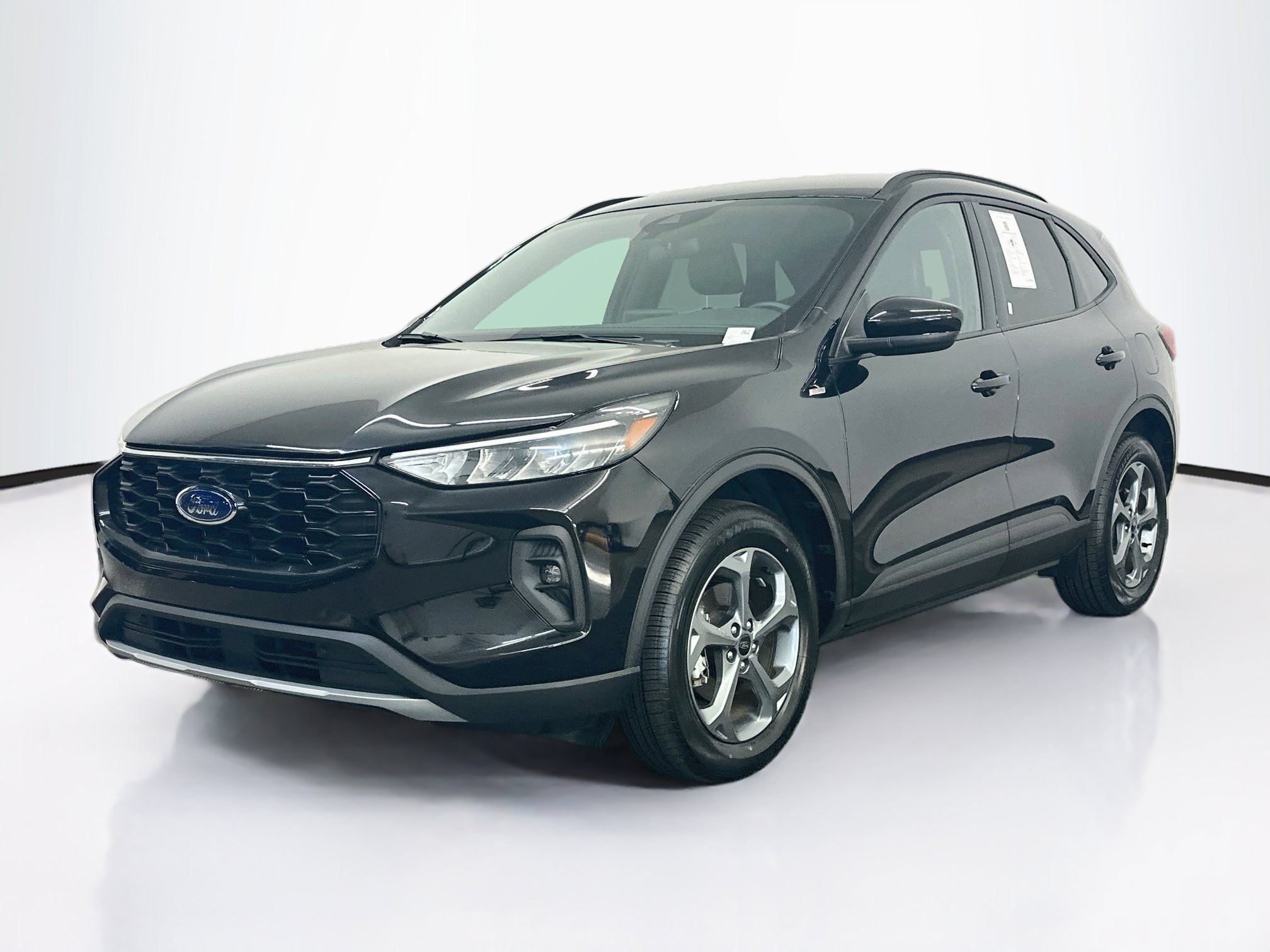 Used 2025 Ford Escape ST-Line Select AWD/4WD image 3