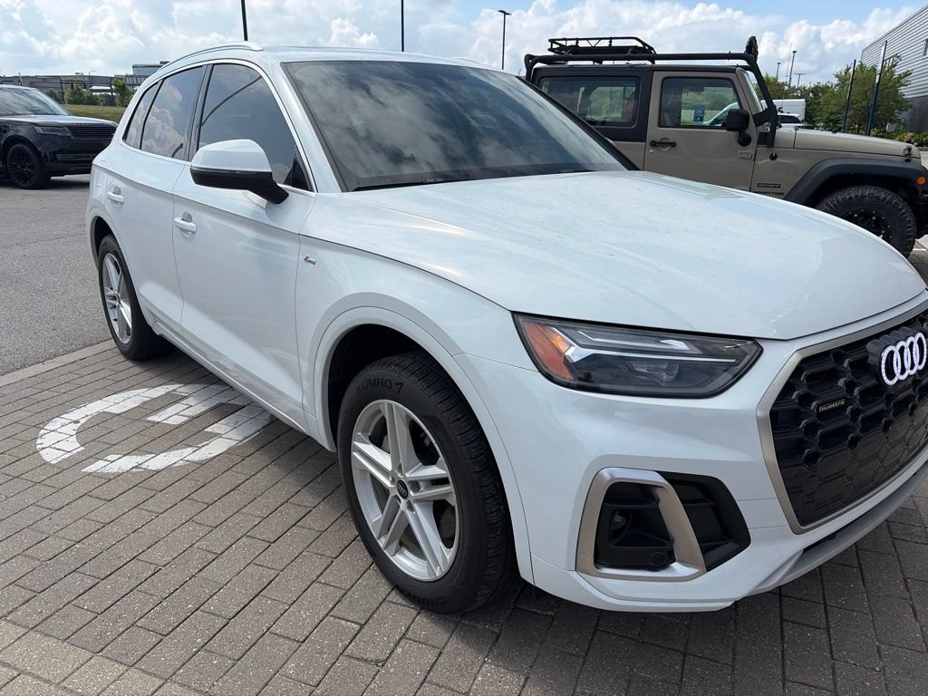 Used 2024 Audi Q5 e Premium Plus AWD/4WD image 3