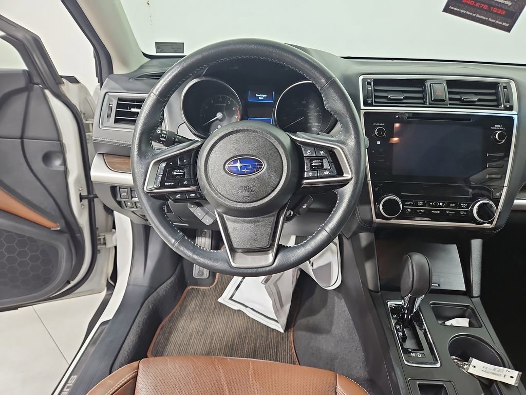 Used 2019 Subaru Outback 2.5i Touring AWD/4WD image 14