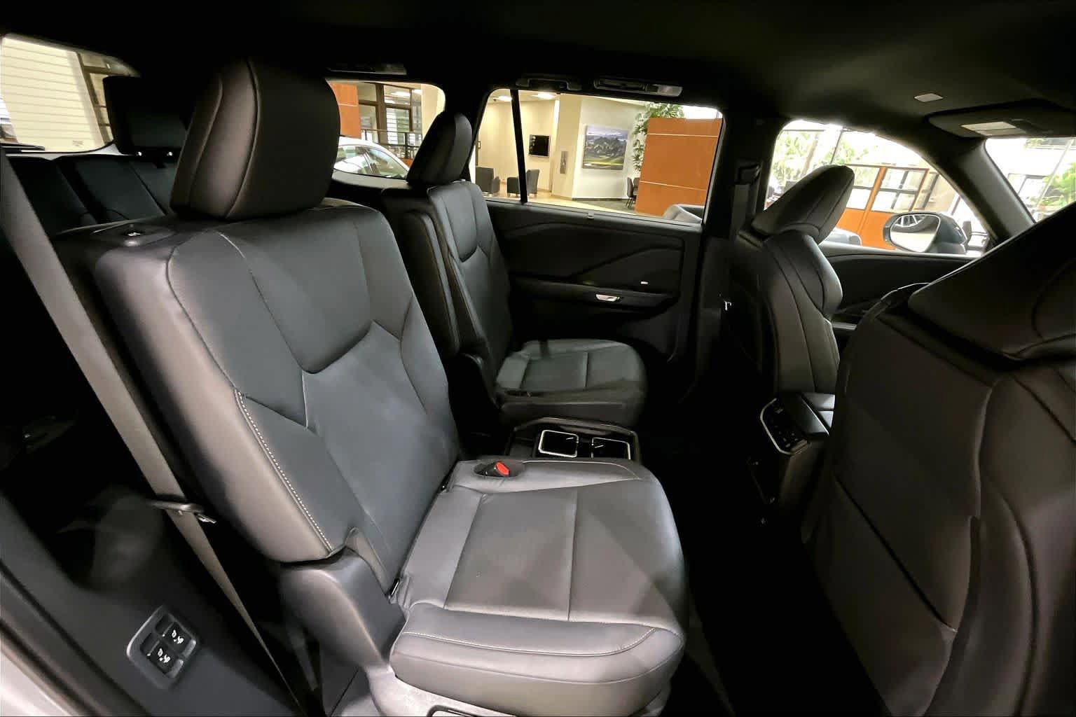 Used 2025 Lexus TX 500h AWD w/ Technology Package image 19