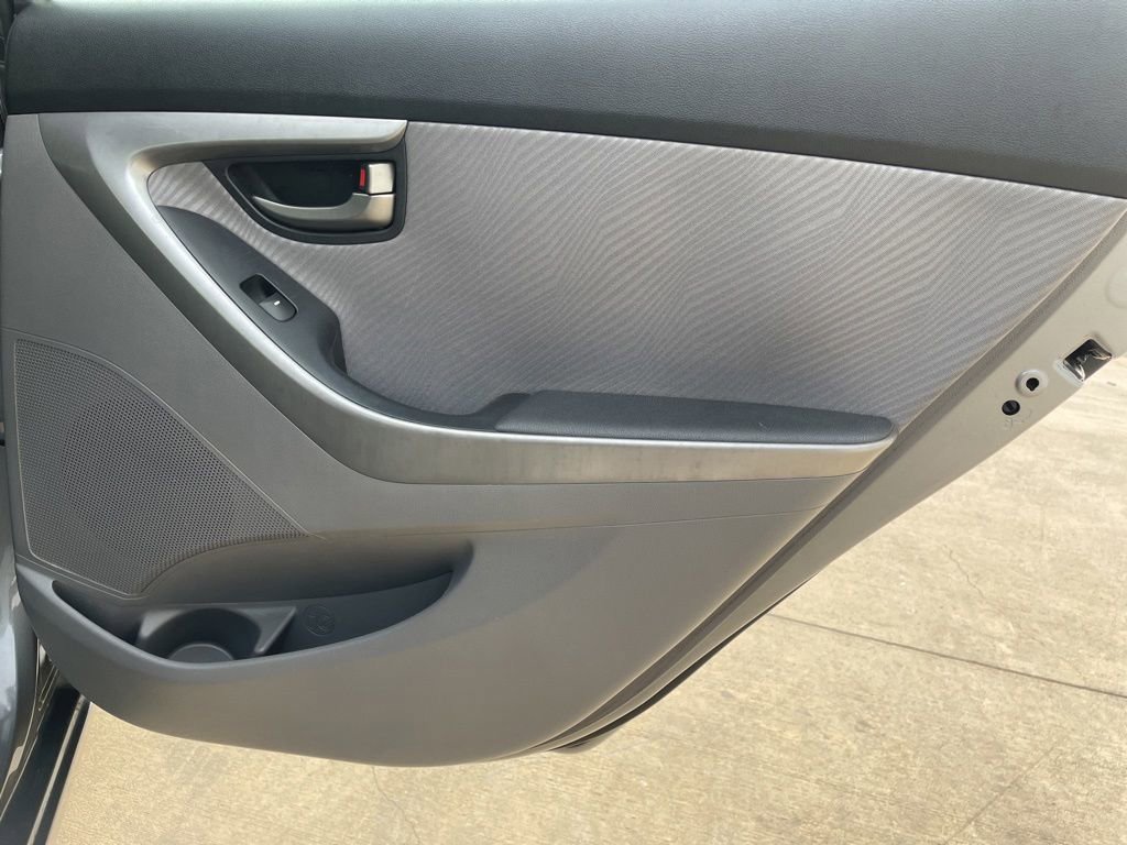 Used 2013 Hyundai Elantra GLS w/ Preferred Pkg FWD image 24