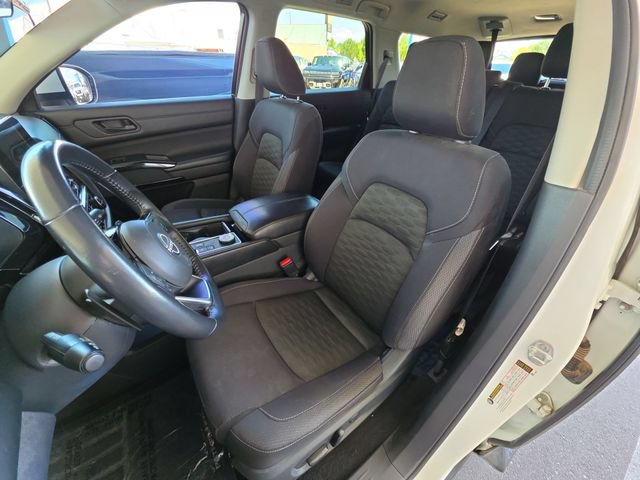 Used 2023 Nissan Pathfinder SV w/ SV Black Package AWD/4WD image 15