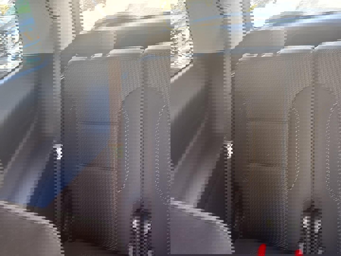 Used 2023 GMC Acadia SLE w/ Driver Convenience Package image 11