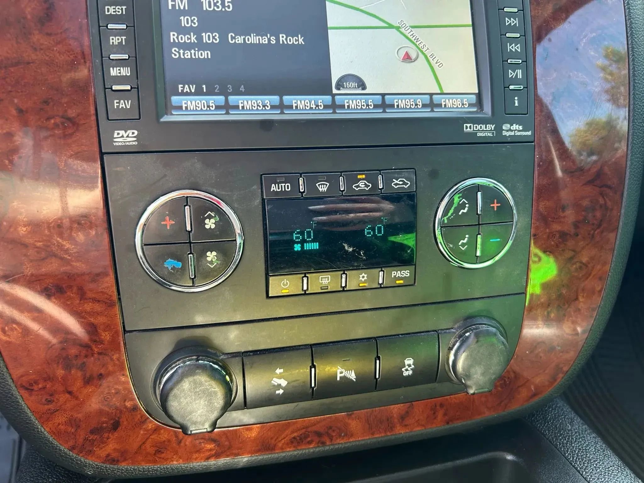 Used 2013 Chevrolet Avalanche LT AWD/4WD image 22