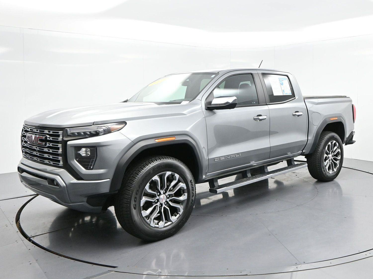 Used 2023 GMC Canyon Denali AWD/4WD image 3