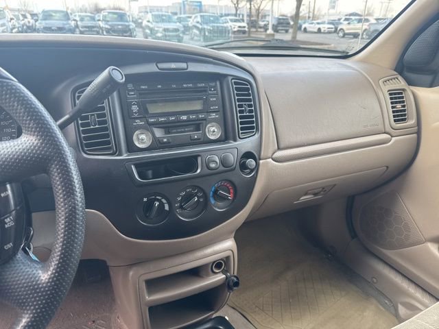 Used 2002 MAZDA Tribute ES image 20