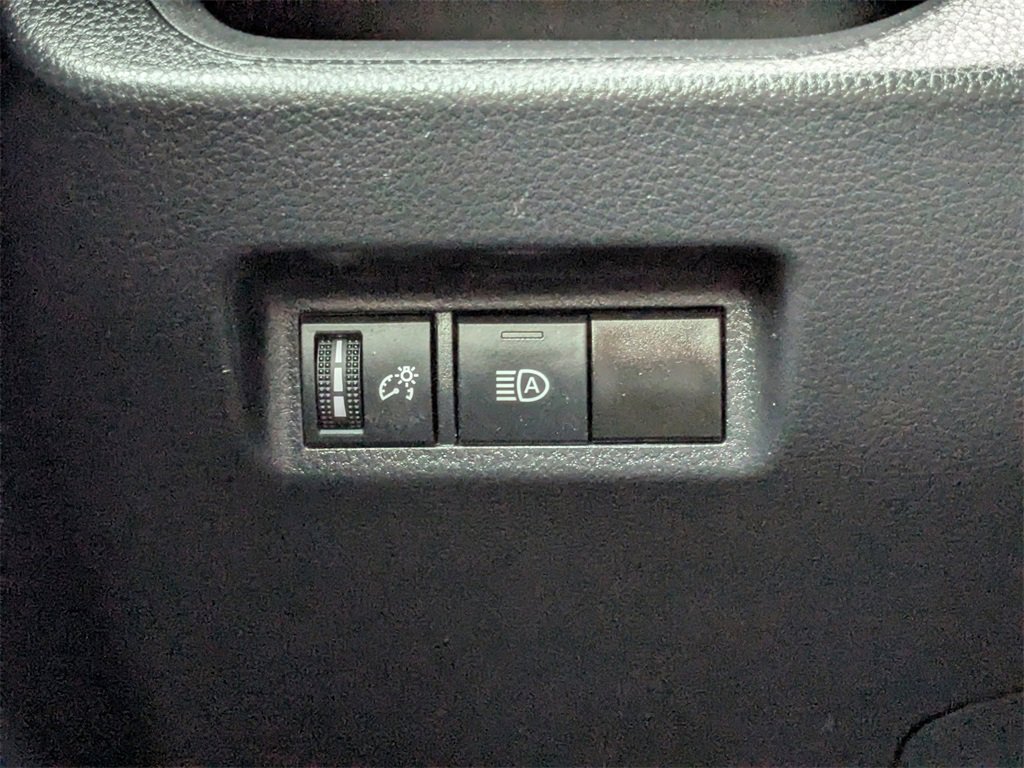 Used 2023 Toyota RAV4 XLE image 22