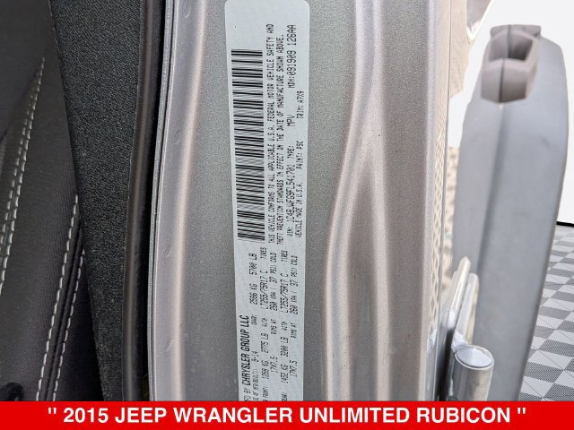 Used 2015 Jeep Wrangler Unlimited Rubicon w/ Connectivity Group AWD/4WD image 33