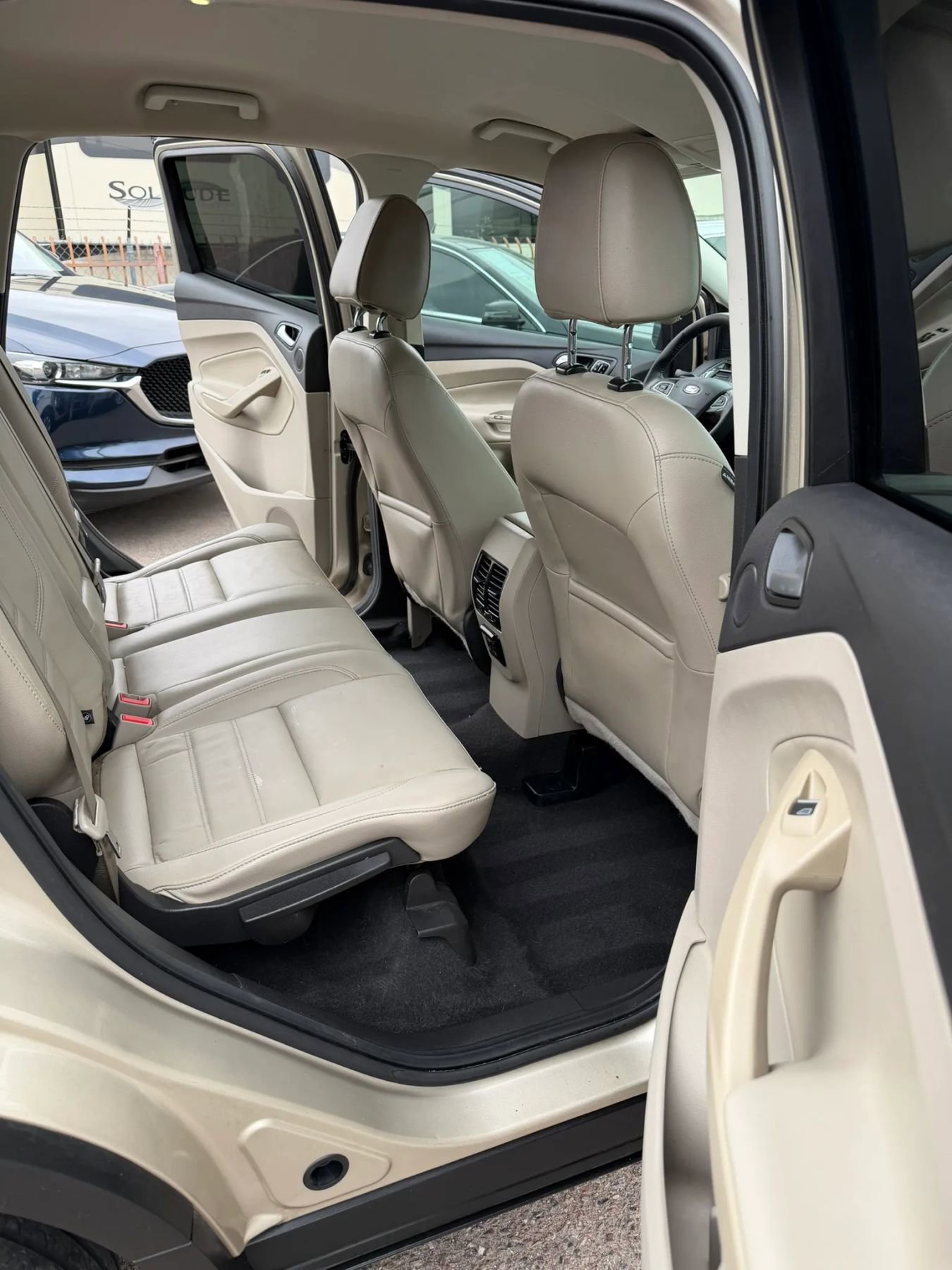 Used 2017 Ford Escape Titanium image 11