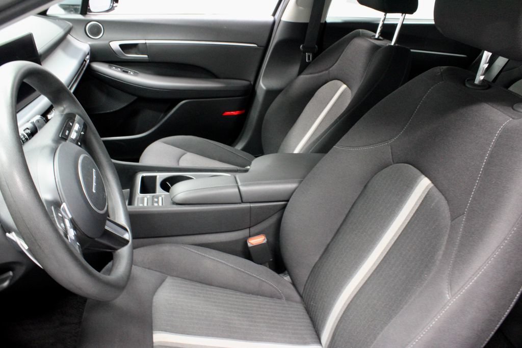 Used 2024 Hyundai Sonata SEL FWD image 25