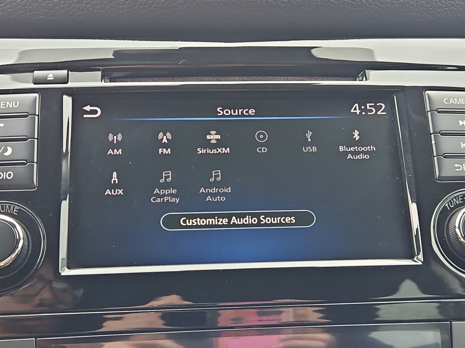 Used 2019 Nissan Rogue SV AWD/4WD image 18