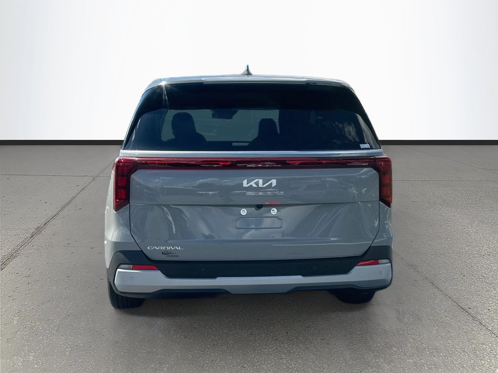 New 2027 Kia Carnival FWD image 6