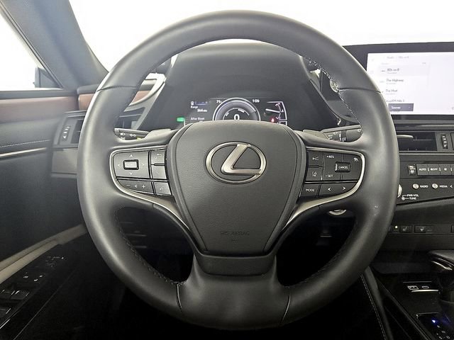 Used 2025 Lexus ES 300h w/ Premium Package FWD image 23