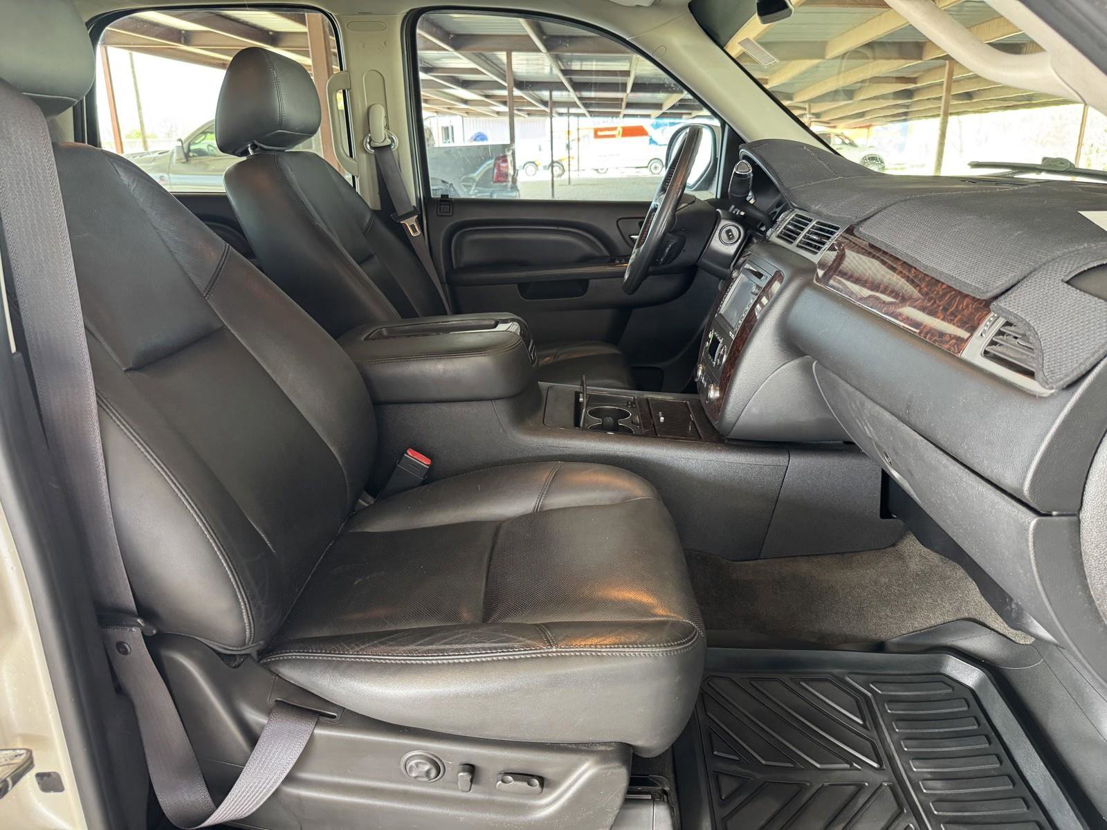 Used 2012 GMC Yukon Denali image 40