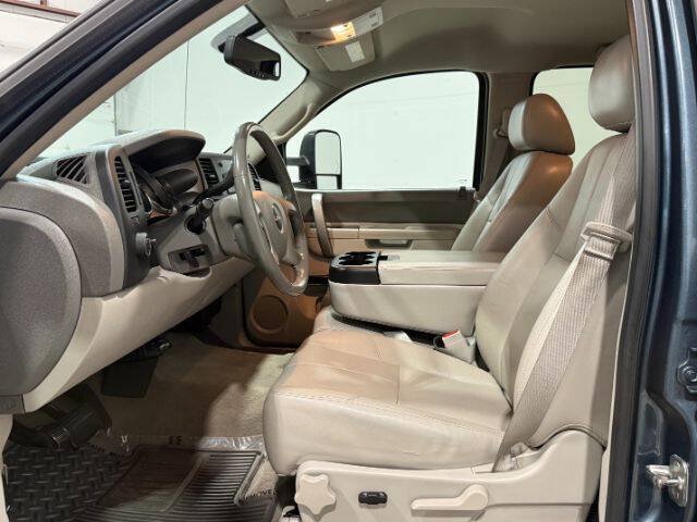 Used 2013 GMC Sierra 2500 SLE w/ SLE Preferred Package AWD/4WD image 14