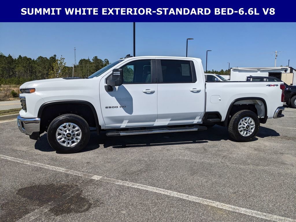 Used 2025 Chevrolet Silverado 2500 LT w/ Convenience Package image 8