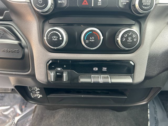 Used 2024 RAM 3500 Big Horn image 16