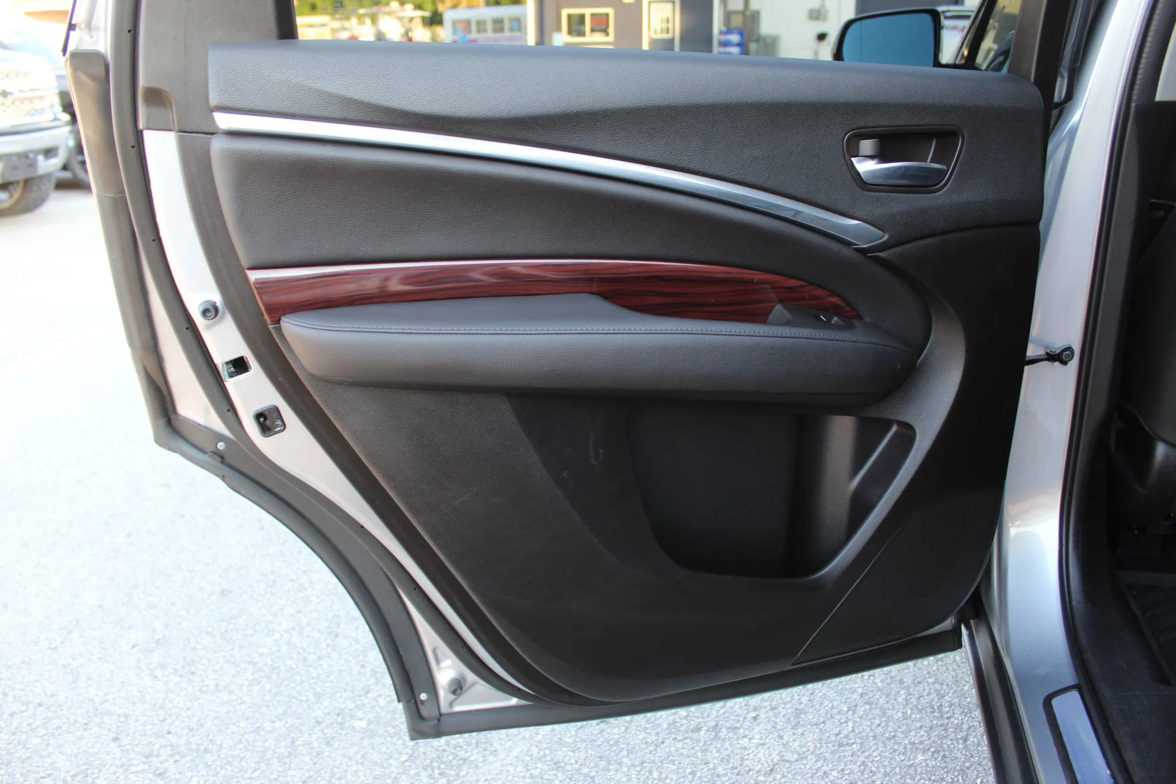 Used 2016 Acura MDX SH-AWD image 19