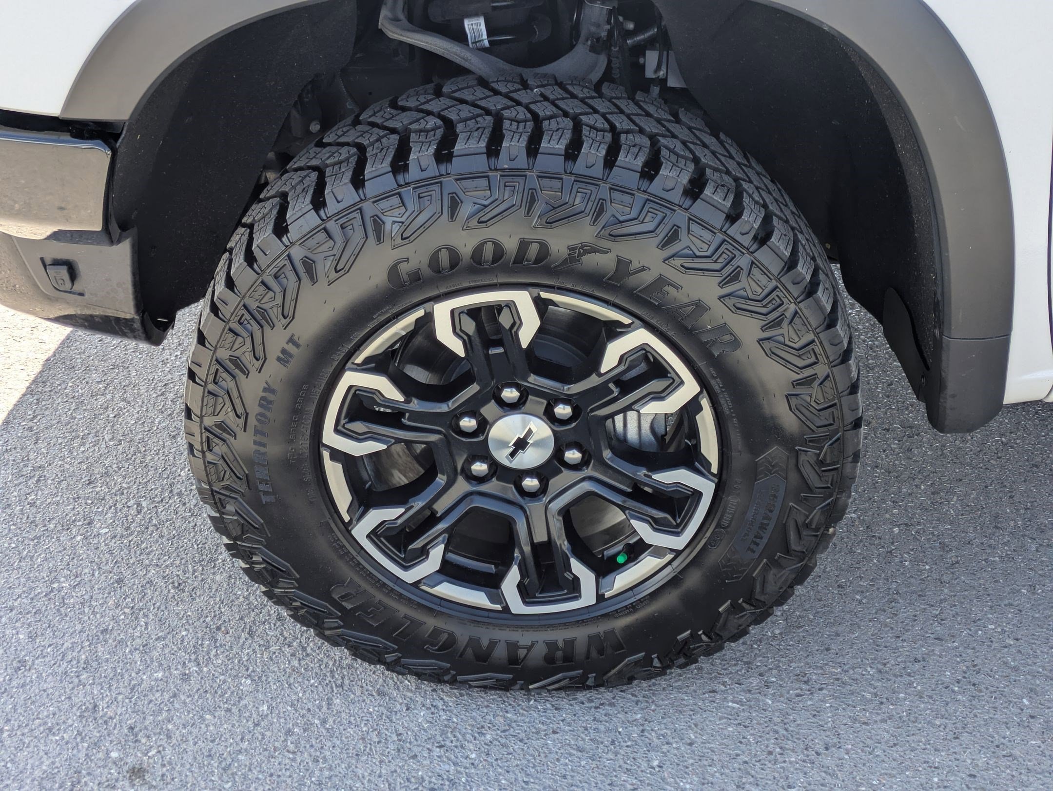 Used 2026 Chevrolet Silverado 1500 ZR2 AWD/4WD image 11